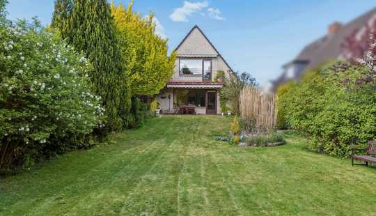 Bild von Charmantes Einfamilienhaus mit Entwicklungspotential auf großem Grundstück in Hamburg-Sasel