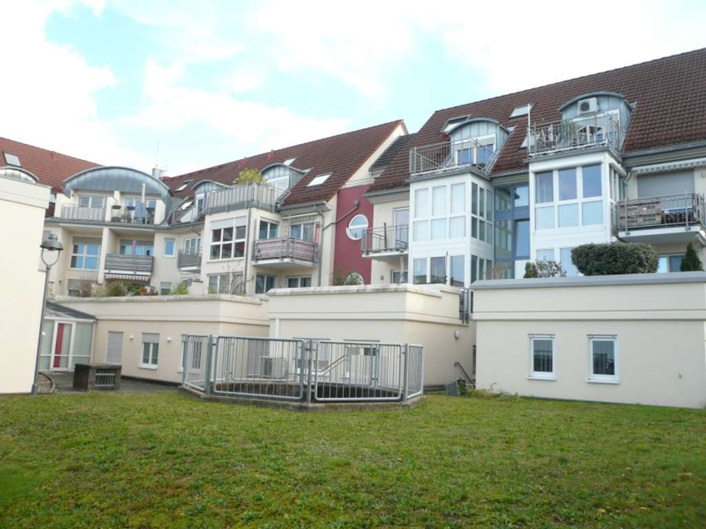 Immobilie in Muggensturm - Wunderschöne 3-Zimmer-Wohnung mit Balkon und verglastem Erker in 76461 Muggensturm   - Bild 1