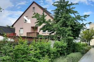 Helle 1 Zimmer Wohnung mit großer Loggia in zentraler Lage in Erlangen Süd