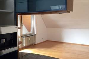 3-Zimmer Dachgeschoß Wohnung mit Galeriebereich in Ulm-Fischerviertel – Schwilmengasse  7, 89073 Mitte, Ulm – Vorschaubild 2