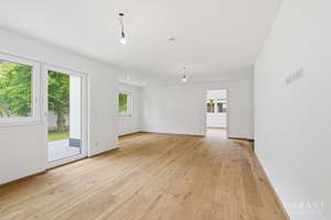 Südgarten mit Sonnenterrasse - Ihr modernes zuhause ist jetzt bezugsbereit! – Die vollständige Adresse der Immobilie erhältst du vom Anbieter., 81827 Waldtrudering, München – Vorschaubild 4