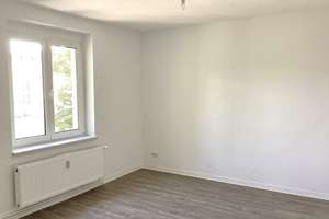 Tageslichtbad mit Wanne und Dusche – Dodendorfer Str. 46, 39112 Leipziger Straße, Magdeburg – Vorschaubild 4