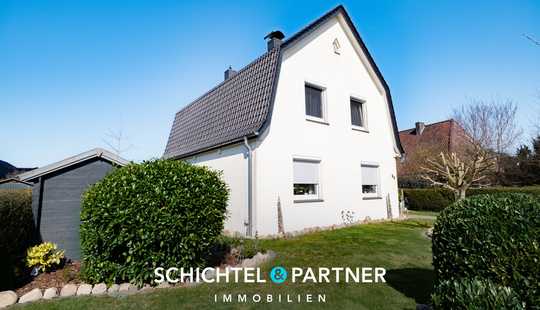 Bild von NEUER PREIS | Modernes Zweifamilienhaus mit viel Platz, Garten & Doppelcarport