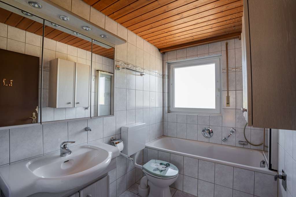 Immobilie in Wangen im Allgäu - Helle 3-Zimmer-Wohnung mit Balkon und Garage - Bild 2