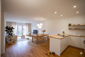 Helle 4-Zimmer-Wohnung mit Balkon – Stilvoll und familienfreundlich