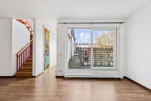 Maisonette-3-Zimmer Penthousewohnung mit  Parkplatz &Terrasse – Die vollständige Adresse der Immobilie erhältst du vom Anbieter., 10243 Friedrichshain, Berlin – Vorschaubild 2