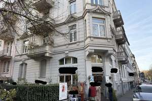 Exklusive 4-ZKB Dachgeschoss-Altbauwohnung in Wiesbaden