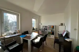 Hellle Dachgeschosswohnung in großzügiger Villa – Wartestraße 12, 65191 Bierstadt, Wiesbaden – Vorschaubild 4
