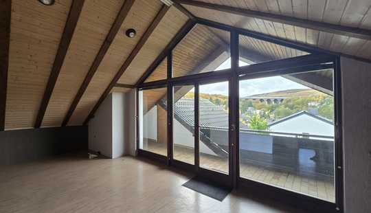 Bild von Charmantes Zweifamilienhaus in ruhiger, begehrter Lage von Niedernhausen.