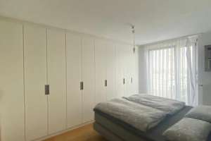 Exklusive, neuwertige 4,5-Zimmer-Wohnung mit Balkon und Einbauküche in Stuttgart – Die vollständige Adresse der Immobilie erhältst du vom Anbieter., 70376 Burgholzhof, Stuttgart – Vorschaubild 3