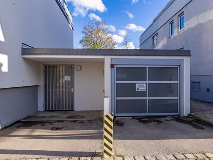 Zwei Tiefgaragenstellplätze hotsell zu vermieten Pasing