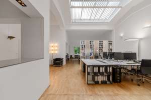 Charmantes Industrieloft mit Terrasse und barrierefreiem Zugang