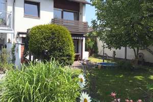 KILIAN IMMOBILIEN! REIHENENDHAUS MIT 108 M² + 309 M² GRUND IN ROTH! EBK * KELLER *KACHELOFEN *GARAGE – Die vollständige Adresse der Immobilie erhältst du vom Anbieter., 91154 Roth – Vorschaubild 2