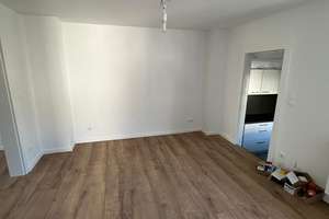 Frisch sanierte 4,5 - Zimmer Maisonette Wohnung in 2-Familienhaus in zentraler Lage mit EBK – 55246 Mainz-Kostheim, Wiesbaden – Vorschaubild 12