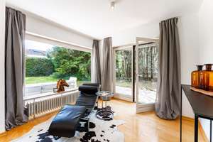 Freistehendes Einfamilienhaus mit Garten und Entwicklungspotenzial
