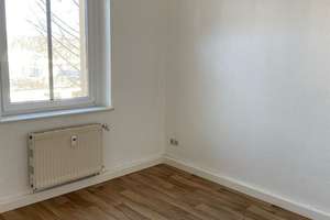 Helle 3-Zimmer mit Laminat und Balkon in ruhiger Lage! – Beethovenstraße 43, 9130 Sonnenberg, Chemnitz – Vorschaubild 2