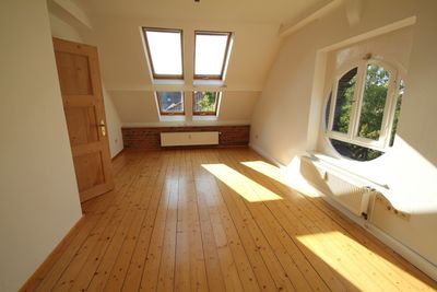 OSTVIERTEL, An der Schillerwiese, Sonnige 2-Zimmer-Dachgeschoß-Whg, H52 E5