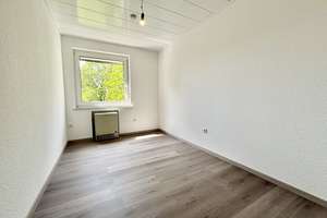Attraktive 3-Zimmer-DG-Wohnung in Höntrop – gepflegt, renoviert & sofort bezugsfrei – Die vollständige Adresse der Immobilie erhältst du vom Anbieter., 44869 Höntrop, Bochum – Vorschaubild 20