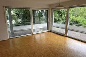 ruhige Wohnung mit großer Terrasse