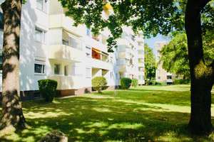 TOP: 3-Zimmer-Wohnung mit Loggia, Lift und Garage!
