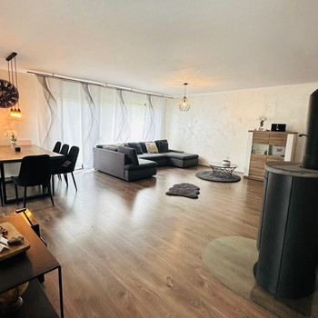 Charmanter,modernisierter Bungalow mit Einliegerwohnung & sonnigem Garten – provisionsfrei