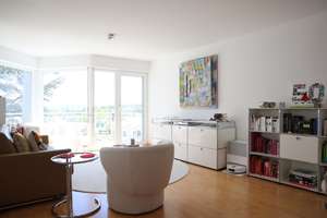 Lichtdurchflutete 3-Zimmer-Wohnung mit Blick auf die Stadt – Die vollständige Adresse der Immobilie erhältst du vom Anbieter., 70192 Killesberg, Stuttgart – Vorschaubild 3