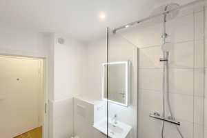 Neu renovierte, lichtdurchflutete 1-Zimmer-Wohnung mit West-Balkon in Top-Lage von Sendling-Westpark – München – Vorschaubild 9