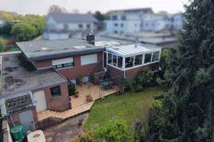 Grosszügiger Bungalow mit Wintergarten, grossem Keller und 3er - Garage in Fliesteden – Die vollständige Adresse der Immobilie erhältst du vom Anbieter., 50129 Bergheim – Vorschaubild 2