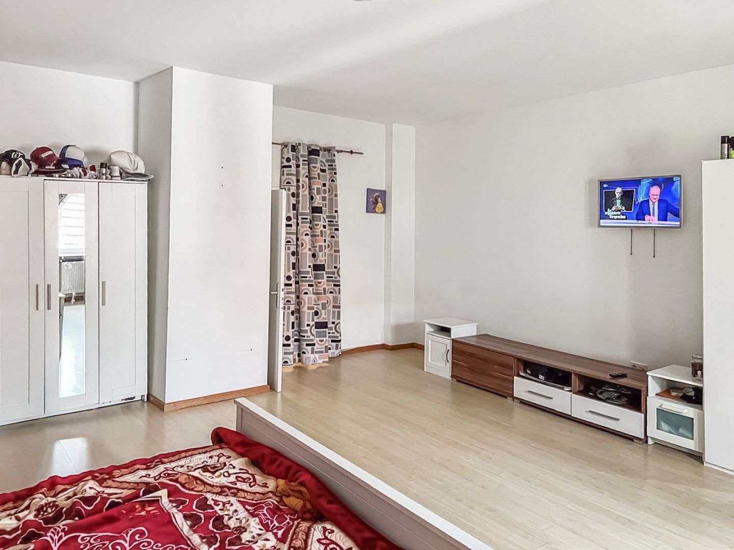 Immobilie in Vilshofen an der Donau - Stadthaus am Stadtplatz Vilshofen - 3 Wohneinheiten ca 122 m², 1 Gewerbeeinheit mit ca. 180 m² im EG - Bild 0