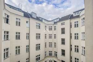 KLASSISCH SCHÖNE UND GEPFLEGTE ALTBAUWOHNUNG IN MOABIT! RUHIGE LAGE IM GARTENHAUS! PROVISIONSFREI! – Alt-Moabit 126, 10557 Moabit, Berlin – Vorschaubild 4
