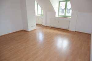 Moderne DG-Whg. mit Laminat ! Frei ab sofort – Frankenberger Str. 195, 9131 Chemnitz – Vorschaubild 1