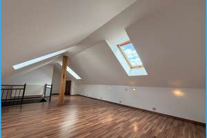 DIPL.-Immowirt MAIER !! helle, großzügige Galerie-Dachgeschoss-Woh­nung und traumhaften Weitblick – Die vollständige Adresse der Immobilie erhältst du vom Anbieter., 94474 Vilshofen an der Donau – Vorschaubild 12