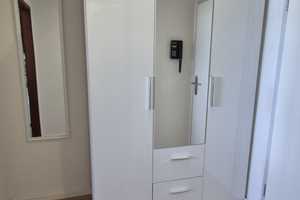 Löffelfertige 1-Raum-Wohnung mit luxuriöser Innenausstattung in Köln Sülz – Luxemburgerstraße 124-136, 50939 Köln – Vorschaubild 4