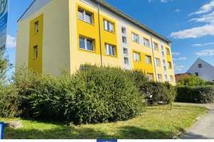 Freundliche Wohnung mit Balkon und Tageslichtbad mit Wanne!