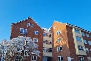 Schöne 2-Zimmer-Wohnung im Stadtteil Kiel-Blücherplatz mit Balkon – Feldstraße 41, 24105 Kiel – Vorschaubild 1