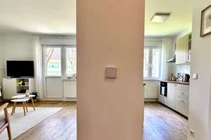 Lichtdurchflutete 2,5 Zimmer Wohnung mit Balkon und hochwertiger Modernisierung im Berliner Westend – Die vollständige Adresse der Immobilie erhältst du vom Anbieter., 14055 Westend, Berlin – Vorschaubild 6