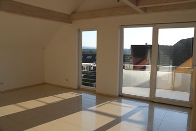 Klimatisierte, moderne Galeriewohnung in einer nur 3-Fam.-Stadtvilla, 108 m2, Balkon im 1. OG