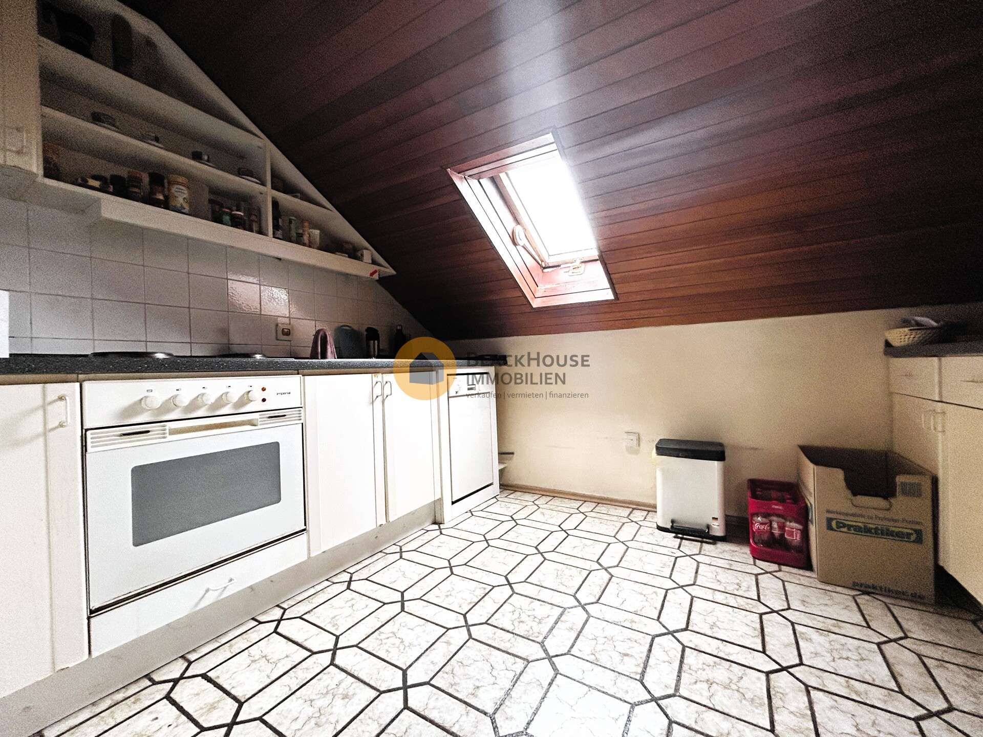 Immobilie in Hepberg - Bezahlbarer Wohnraum mit großem Grundstück in schöner Ortsrandlage - Bild 2