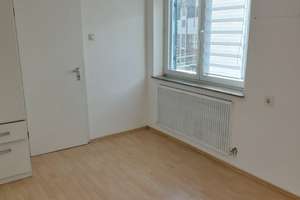 Helle 3-Zimmer Wohnung mit Balkon und EBK in Stuttgart West, U-Bahn 90 m. Schöne Lage! – Rosenbergstrasse 202, 70193 Kräherwald, Stuttgart – Vorschaubild 7