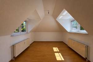 Courtagefrei: Moderne 4-Zi.-Maisonette mit viel Licht & Top-Lage nahe AEZ – Poppenbüttler Landstraße 36, 22391 Poppenbüttel, Hamburg – Vorschaubild 5