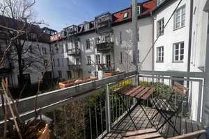 RESERVIERT: 3-Zimmer Altbauwohnung in Haidhausen – München – Vorschaubild 1