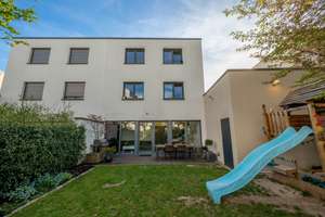 Exklusive Architekten-DHH mit Innenhof & großer Duplex-Garage Bestlage Frankfurt-Riedberg-Westflügel – Die vollständige Adresse der Immobilie erhältst du vom Anbieter., 60438 Kalbach-Riedberg, Frankfurt am Main – Vorschaubild 22