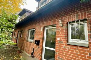 Verklinkertes Reihenmittelhaus in Hanglage – ruhig & stadtnah in Brackwede – Die vollständige Adresse der Immobilie erhältst du vom Anbieter., 33647 Brackwede, Bielefeld – Vorschaubild 33