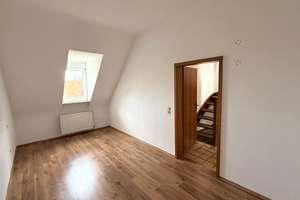 FREI! 2-Zimmer-Maisonettewohnung mit ausgebautem Dachstudio in der Südweststadt – Die vollständige Adresse der Immobilie erhältst du vom Anbieter., 76135 Südweststadt, Karlsruhe – Vorschaubild 4