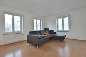 Schöne 2-Zimmer-Wohnung (rechts) mit Dachterrasse am Ulmer Galgenberg – Ulm – Vorschaubild 3