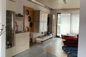 Preiswerte, modernisierte 6,5-Zimmer-Doppelhaushälfte mit geh. Innenausstattung in Marbach am Neckar