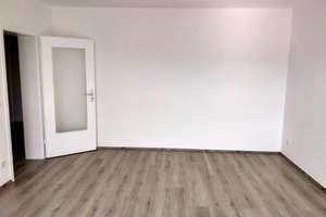 Geräumige 2 Zimmerwohnung mit Balkon – Gerhart-Hauptmann-Straße 12, 47226 Rheinhausen-Mitte, Duisburg – Vorschaubild 3