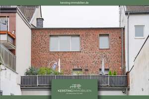 Frisch renovierte 4-Zimmer-Dachgeschosswohnung (69 m²) in Uerdingens Fußgängerzone
