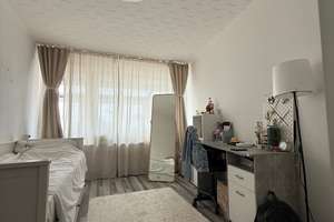 Helle 4-Zimmer-Wohnung mit Wintergarten im Herzen von Remscheid – Die vollständige Adresse der Immobilie erhältst du vom Anbieter., 42853 Mitte, Remscheid – Vorschaubild 7