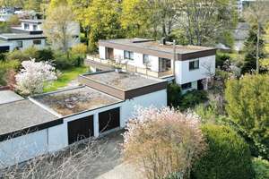 Attraktiver 1-Familien-Bungalow nebst 2 Garagen und Privatstraßenanteil in bevorzugter Wohnlage – Die vollständige Adresse der Immobilie erhältst du vom Anbieter., 78050 Villingen, Villingen-Schwenningen – Vorschaubild 2